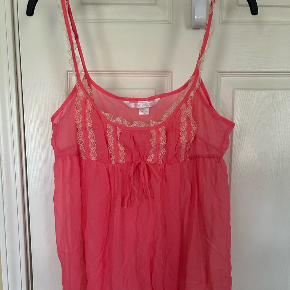 Victoria’s Secret coral top